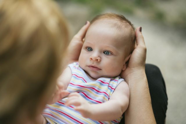 Bebeklerde otizm
