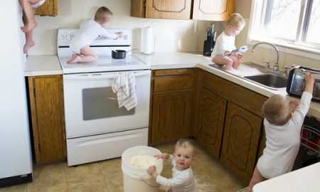 bebekleri ev kazalarından koruma