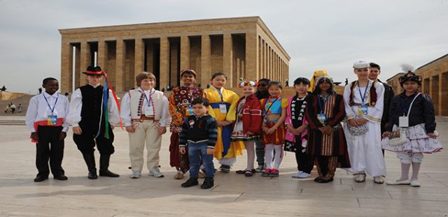 TRT Çocuk Şenliği Anıtkabir Ziyareti