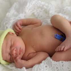 yeni doğan bebeklerde uyku
